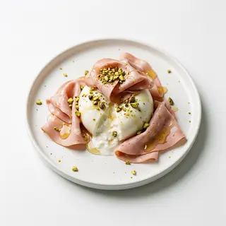 Burrata Y Mortadela