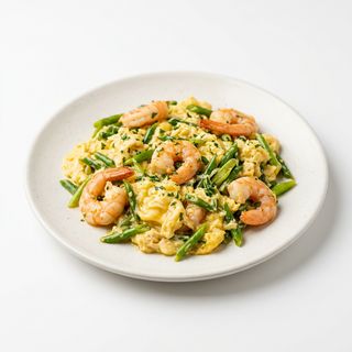 Revuelto De Ajetes Y Gambas