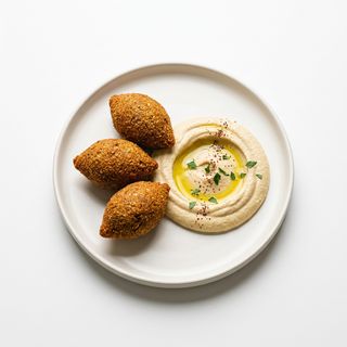Kibbi Con Hummus (3 Uds.)