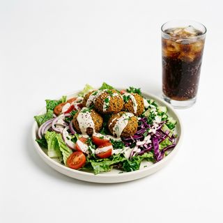 Ensalada De Falafel