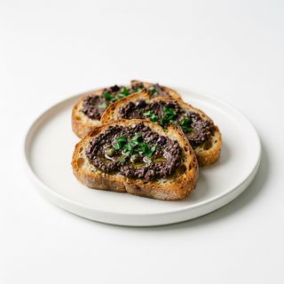 Bruschete cu pate de masline