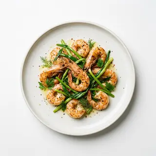 Cigalitas Salteadas Con Ajos Tiernos