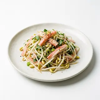 Ensalada de brotes de soja con cangrejo