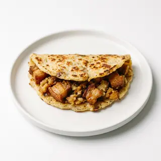Tortilla De Yuca Con Chicharrón (1 Ud.)