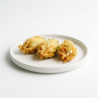 Fiori di zucca ripieni