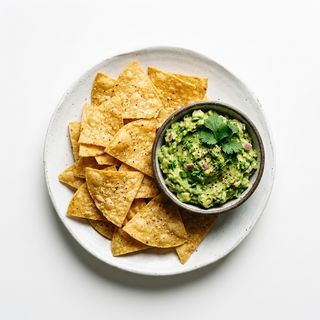 Nachos Con Guacamole