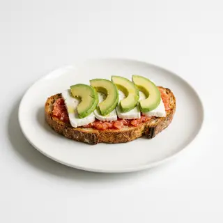Tostada De Tomate Con Queso Fresco Y Aguacate (Ración)