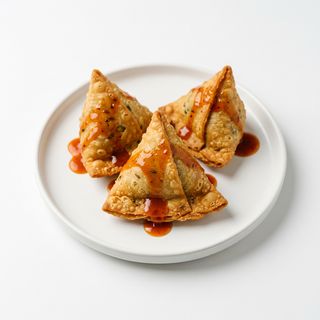 Samosa De Pollo Con Chat