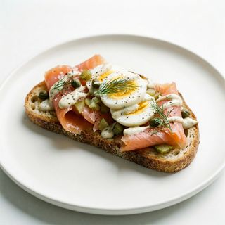Tostada De Salmón Ahumado
