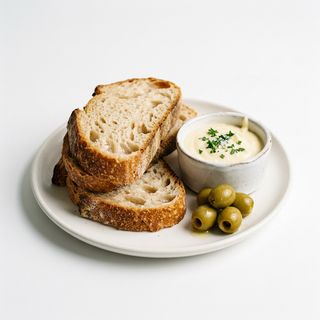 Pan Con Alioli Y Aceitunas (Ración)
