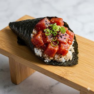 78-Temaki de tartar de atún picante