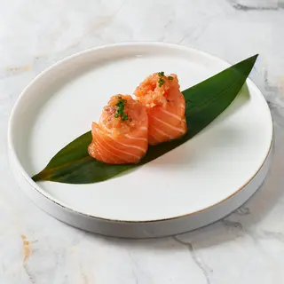 G1. Gunkan De Salmón (2 Uds.)