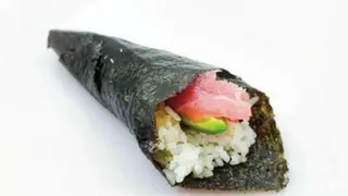 134. Temaki salmone e avocado