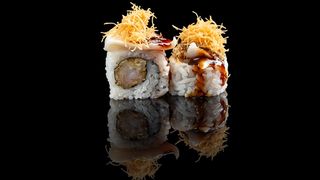 22. Uramaki de Camarão Frito com Queijo