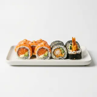 157. Salmone e tempura maki