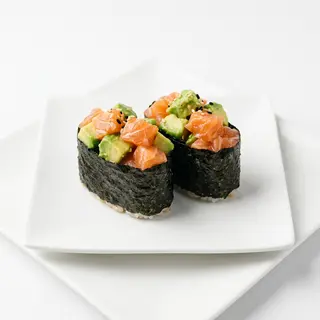 Gunkan Salmón Con Aguacate