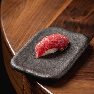 Nigiri De Atún (2 Pzs.)