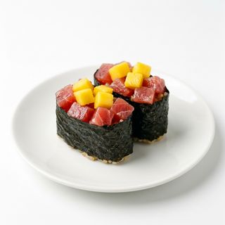 Gunkan Atún Con Mango