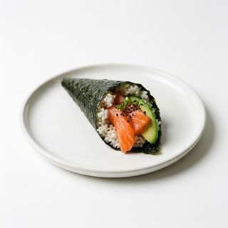 Temaki Salmón Con Aguacate
