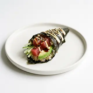 29- Temaki De Atún (1 Pza.)