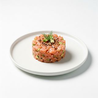 Salmon tartar