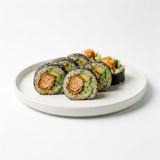 Futomaki con salmone fritto