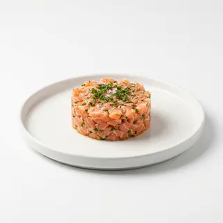 T1. Tartar De Salmón