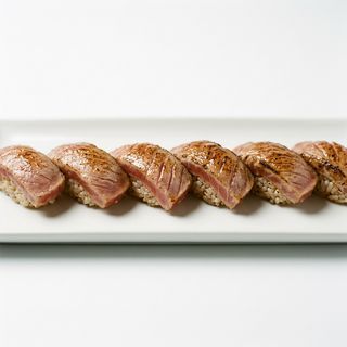 61A-Nigiri Atún Flameado (6U)