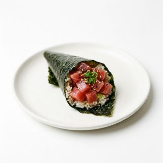 76-Temaki de Atún 