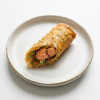 R1. Spring Roll De Salmón (8 Uds.)
