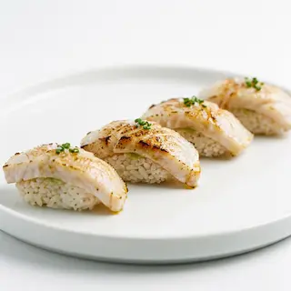 85. Nigiri pez mantequilla Flameado (4 Uds.)
