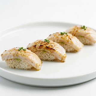 85. Nigiri pez mantequilla Flameado (4 Uds.)