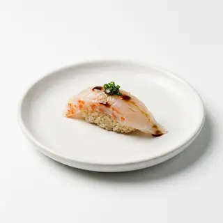 Niguiri De Dorada Con Salsa Trufada (Ud.)