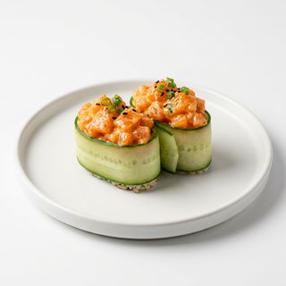 Gunkan Salmón Picante  (2 Uds.)