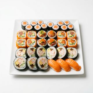 Tokyo Box 33 Pièces sushi + 3 nigiri saumon