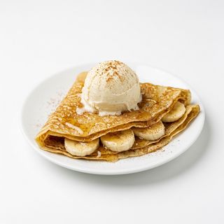 Crepe com Banana, Mel, Gelado e Canela