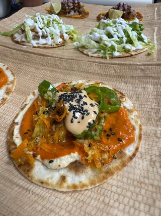 Taco de Verduras con verduras, pimiento y cebolla