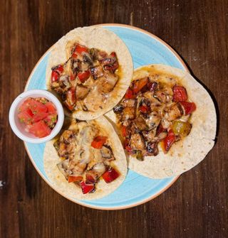 Tacos De Pollo (3 Uds.)