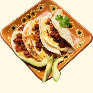 Tacos di salsiccia e formaggio