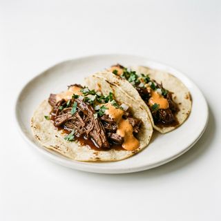 Tacos mexicanos de costilla de ternera al tamarindo (2 uds)