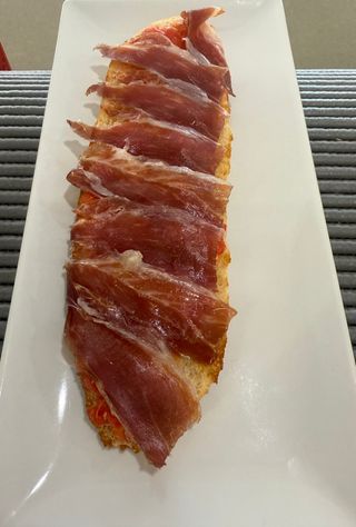 Tosta De Jamón Ibérico Con Tomaca