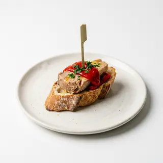Tapa De Pintxo De Bonito En Escabeche