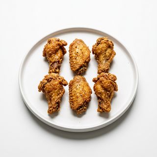 Tapa De Alitas De Pollo Fritas (6 Uds.)