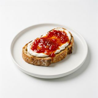 Tosta De Queso Crema Con Mermelada De Pimientos Casera (Tapa)