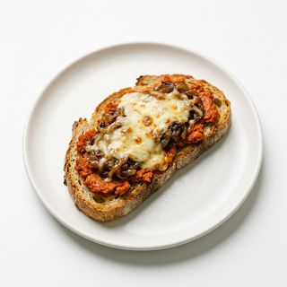 Tosta De Sobrasada Con Cebolla Y Queso (Tapa)