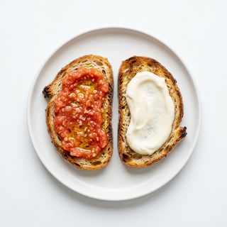 Tapa De Pan Con Tomate 4 Uds.