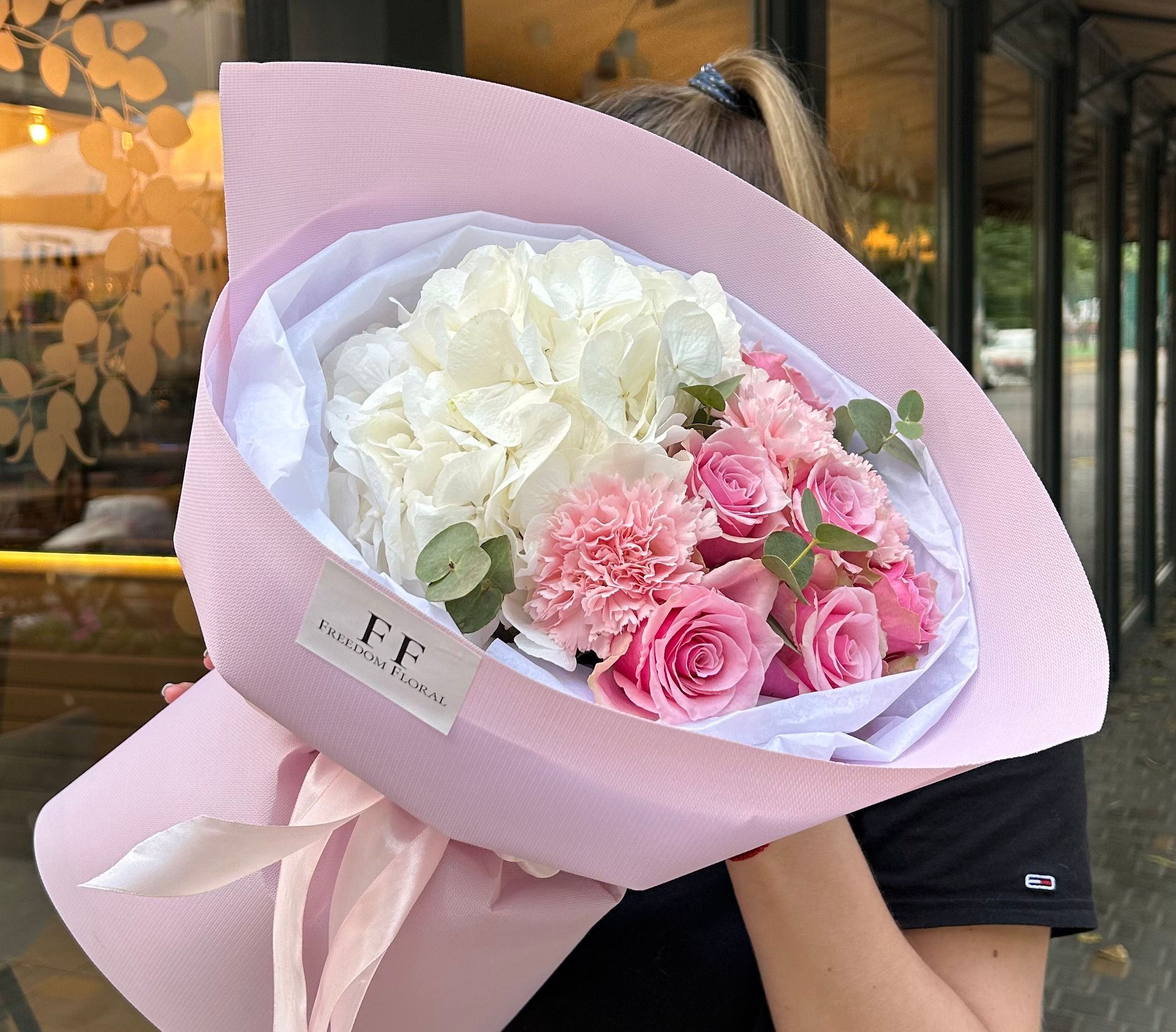 БУКЕТИ ДО 1 ТИС. ГРН.