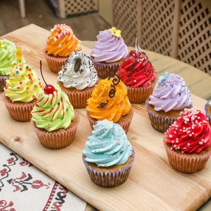 Cake & cup cakes 