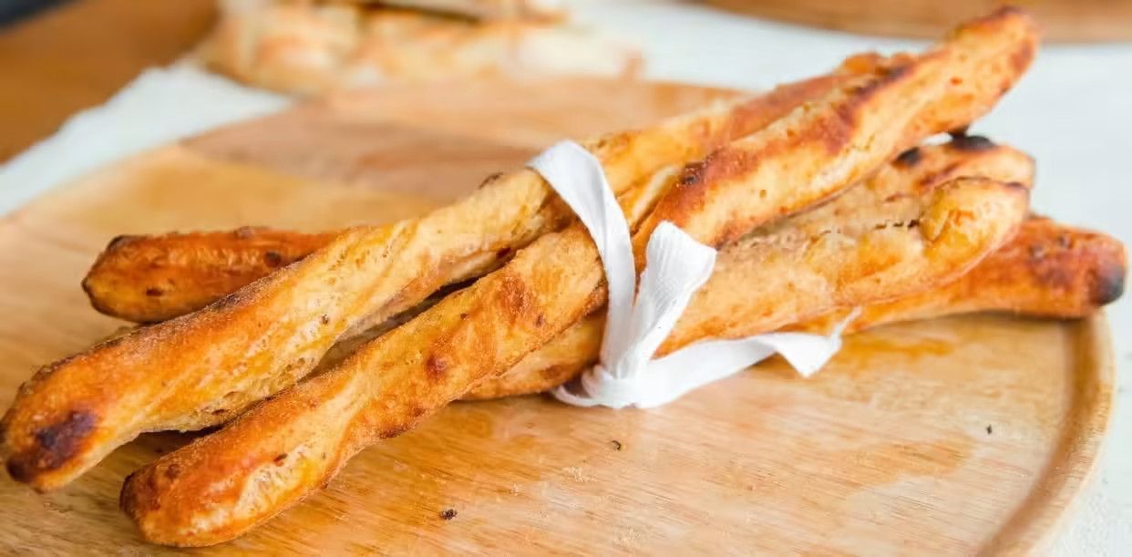 Прясно изпечен хляб на пещ