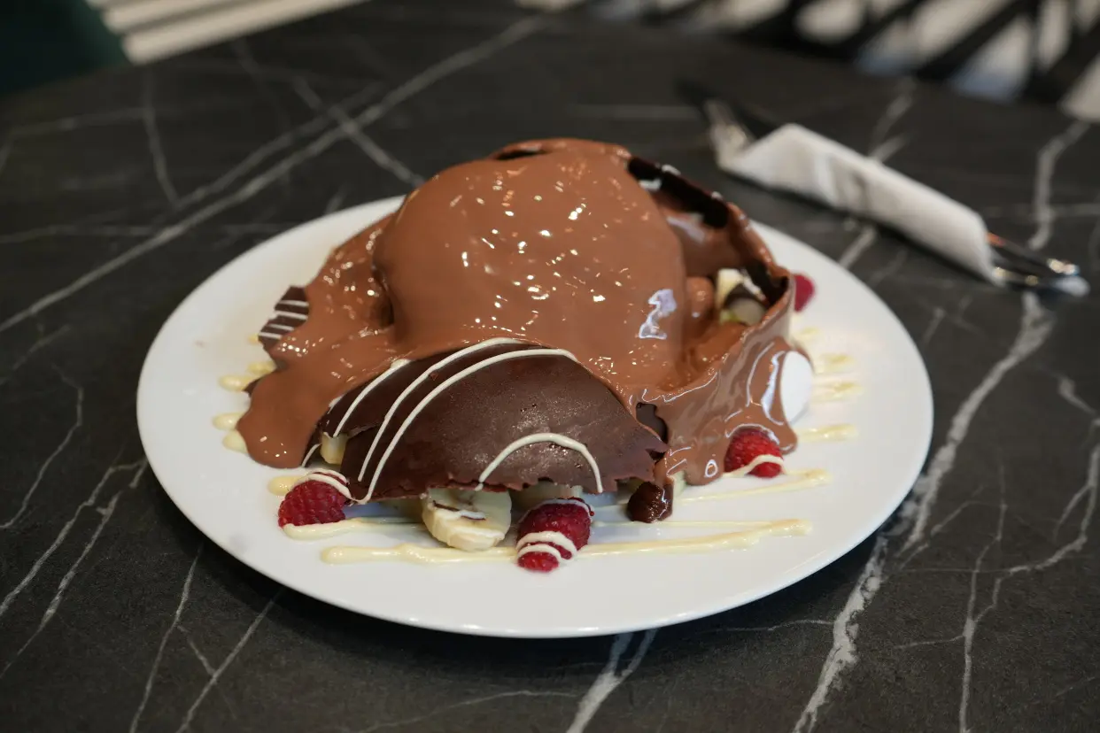 Choco chino signature plates